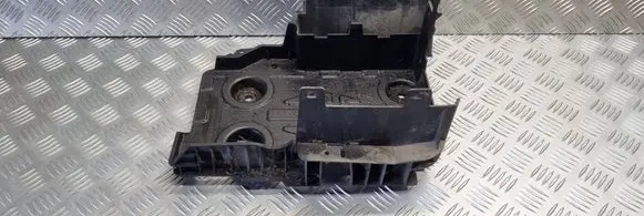 Renault Espace IV Battery tray 8200208056B