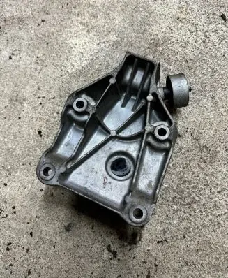 BMW 5 F10 F11 Engine mounting bracket 6777623 601924 ES1140