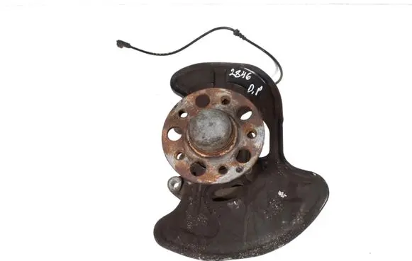 Front wheel hub