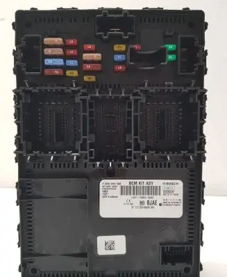 Ford Puma Fuse module LU5T15604BJAE