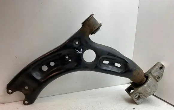 Volkswagen Touran II Front lower control arm/wishbone