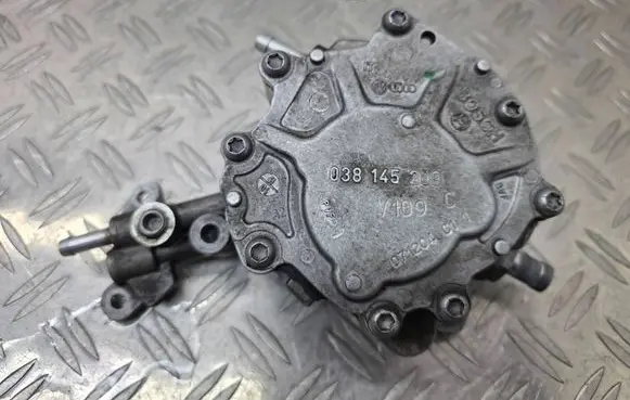 Audi A4 S4 B7 8E 8H Vacuum pump 038145209C