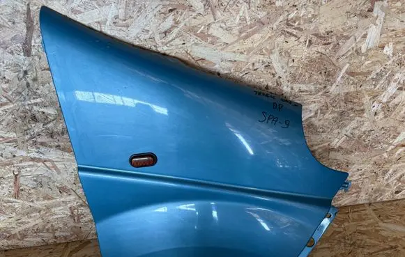 Renault Trafic II (X83) Fender