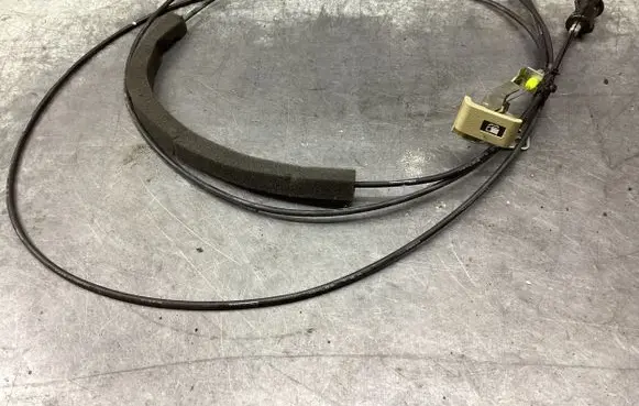 Honda CR-V Fuel cap flap release cable 