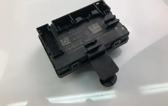 Volkswagen PASSAT B6 Other control units/modules 8W0959593A