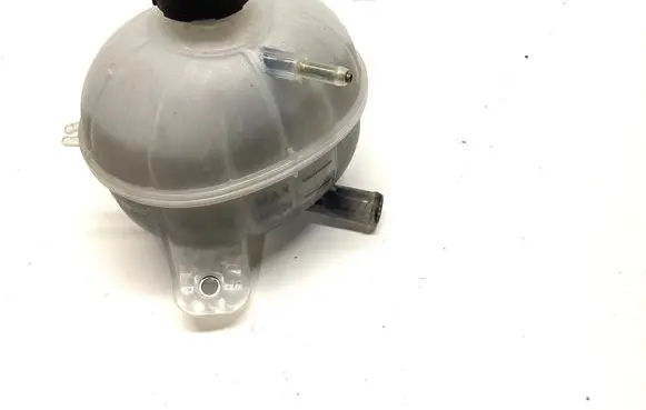 KIA Sportage Coolant expansion tank/reservoir 25430D3700