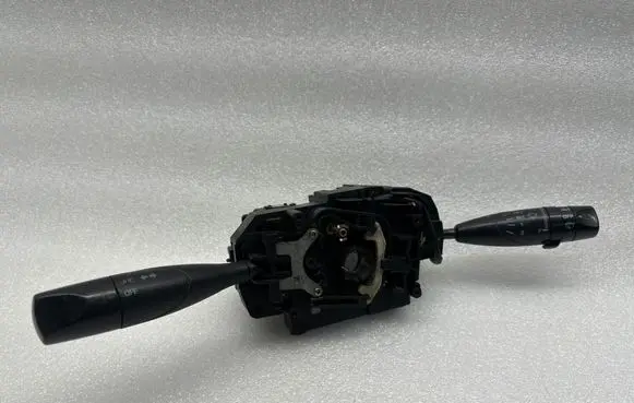Mazda 626 Wiper turn signal indicator stalk/switch 175110 175212