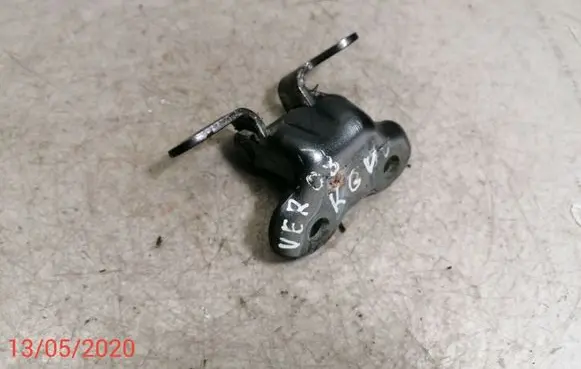 Toyota Corolla Verso AR10 Rear door upper hinge