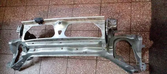 Renault Kangoo I Radiator support slam panel