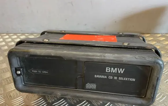 BMW 8 E31 Radio/CD/DVD/GPS head unit 6512