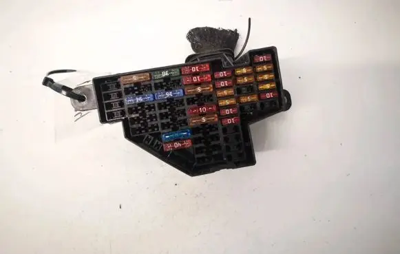 Volkswagen PASSAT B6 Fuse box set