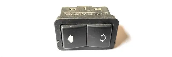 BMW 5 E39 Electric window control switch 8368974