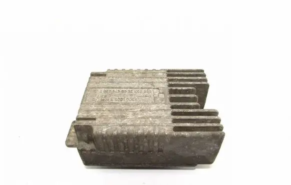 Mercedes-Benz A W168 Coolant fan relay A0275458032