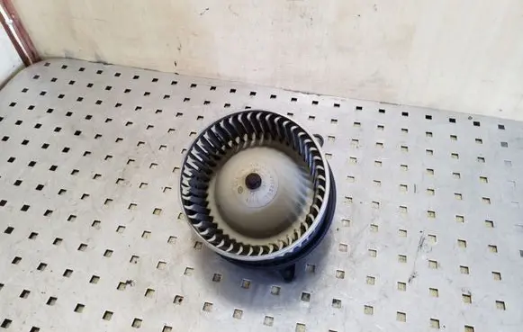Nissan Pathfinder R51 Heater fan/blower 5NFH19805AC