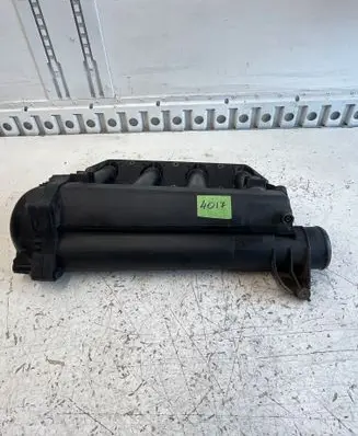 Mercedes-Benz Vito Viano W638 Intake manifold A6110902537