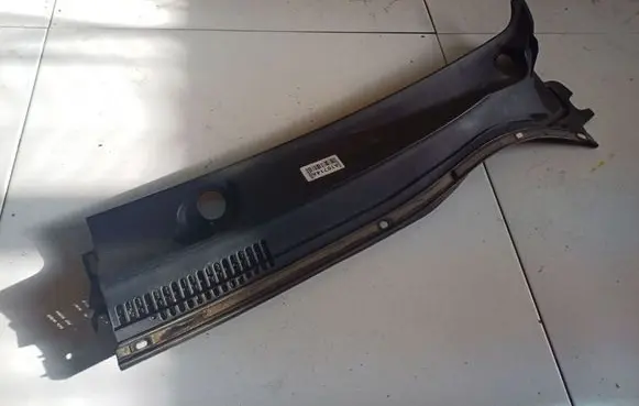 Toyota Avensis T250 Wiper trim 5578205030