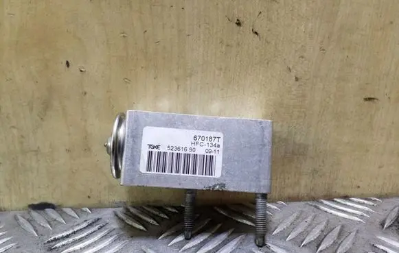Peugeot 508 Air conditioning (A/C) expansion valve 670187T 52361690