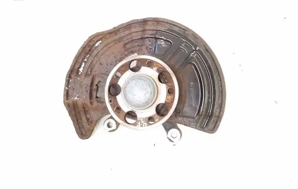 Mercedes-Benz B W246 W242 Front wheel hub A2463320601