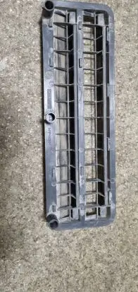 BMW 7 E38 Quarter panel pressure vent 64228151887