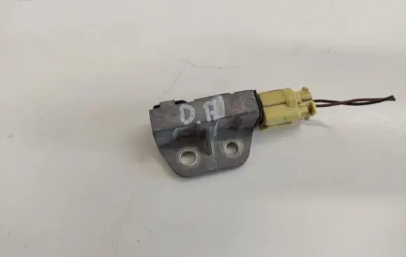 Nissan X-Trail T30 Airbag deployment crash/impact sensor FA8H3032181617