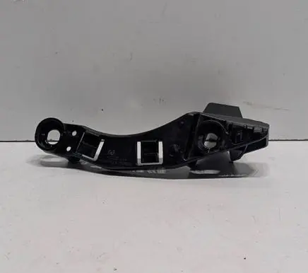 Front bumper mounting bracket
