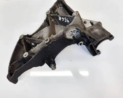 Mitsubishi Space Star Engine mounting bracket 7700115750
