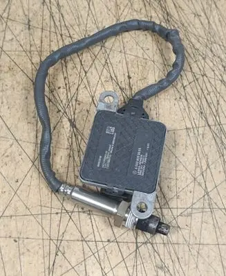 Mercedes-Benz E W213 Lambda probe sensor A0009053009