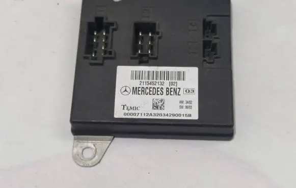 Mercedes-Benz E W211 Comfort/convenience module 2115452132