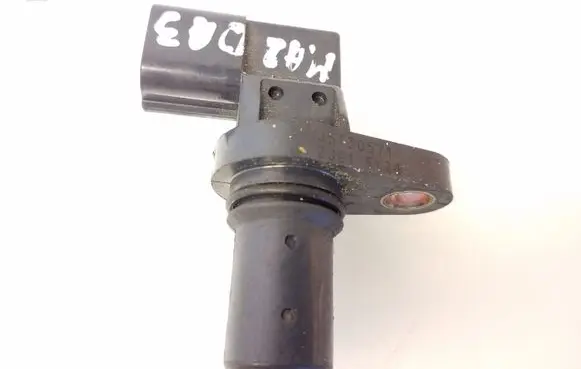 Mazda 3 I Crankshaft speed sensor J5T30571 ZJ015Y24