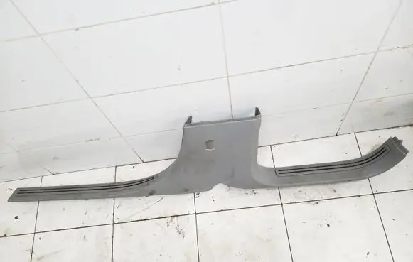 (B) pillar trim (bottom)