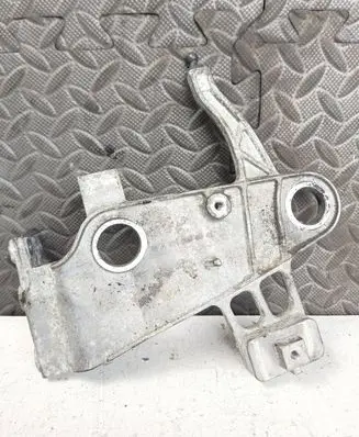 Mercedes-Benz E W212 Air filter cleaner box bracket assembly A6510900041