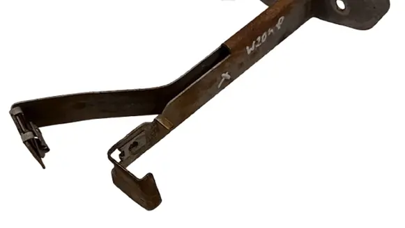 Mercedes-Benz C W204 Front bumper mounting bracket A2045241440