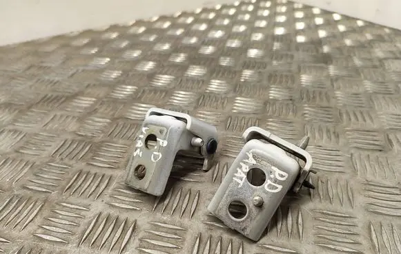 Peugeot 308 Front door hinge set 296S9