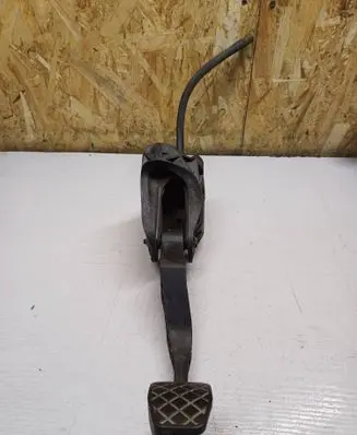 Volkswagen Golf V Clutch pedal 1K0721796E 1T1721059BK