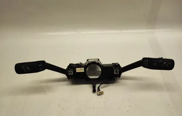 Volkswagen Jetta VII Indicator stalk 5Q953521AJ