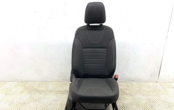Ford Kuga II Front passenger seat 