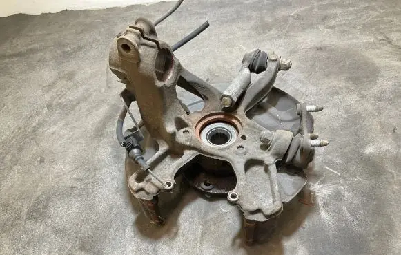 Volkswagen Golf VII Front wheel hub 5Q0256P