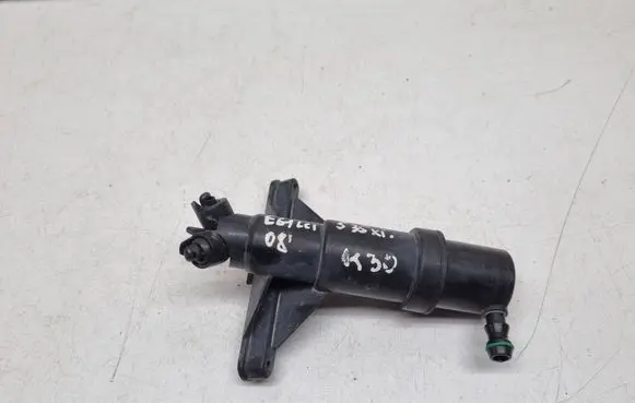 BMW 5 E60 E61 Headlight washer spray nozzle 050108