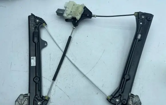 BMW i3 Front door window regulator with motor 7290858