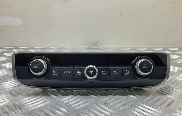 Audi A3 S3 8V Climate control unit 8V0820043