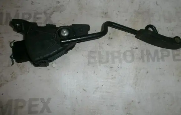 Nissan Almera Tino Accelerator throttle pedal