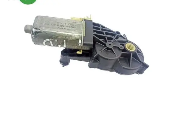 Mercedes-Benz CLS C219 Seat adjustment motor 0390203212 820648094 82064809