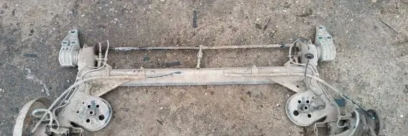 Volkswagen PASSAT B5 Rear axle beam 8E0501522G