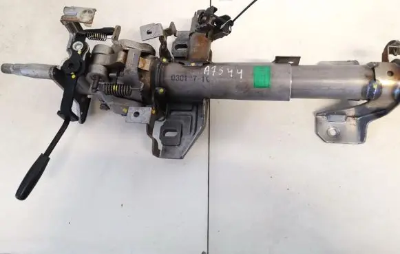 KIA Sorento Steering wheel axle y013e000
