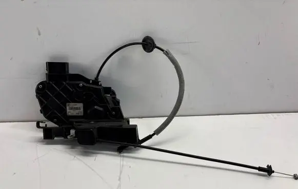 Volvo XC70 Rear door lock A048317