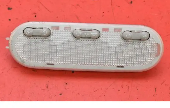 Nissan Qashqai Boot/trunk interior light 8200073234