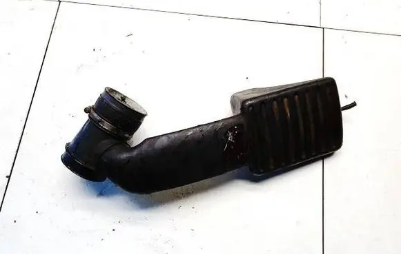 Intake resonator