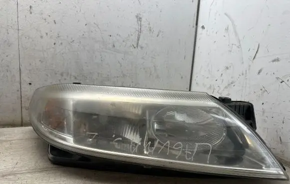 Renault Laguna II Headlight/headlamp 8200002847 89004686 2002A0116C