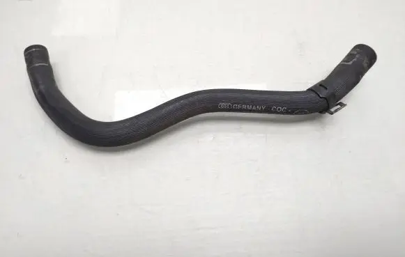Audi A6 S6 C6 4F Engine coolant pipe/hose 06D133781F