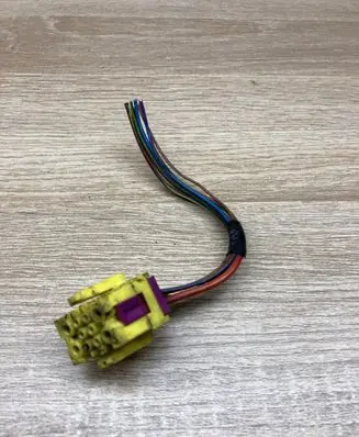 Audi A6 S6 C5 4B Plug wire 8A0972986